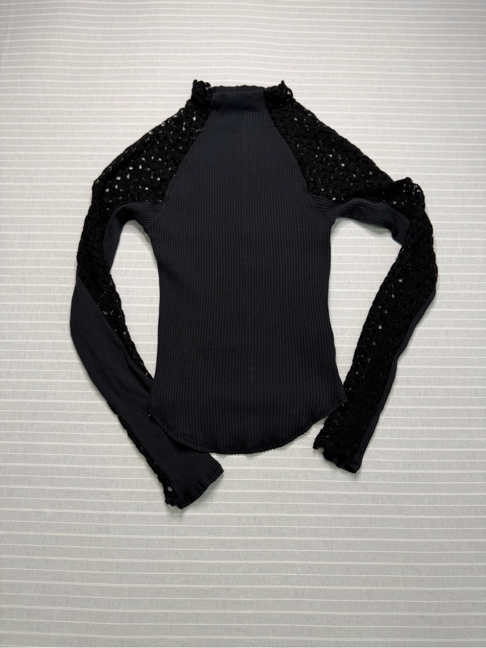 🖤 Free People Black Ribbed Crochet Sleeve Top